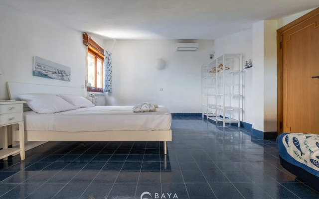 Seaside Villa Apartment With Beach Access