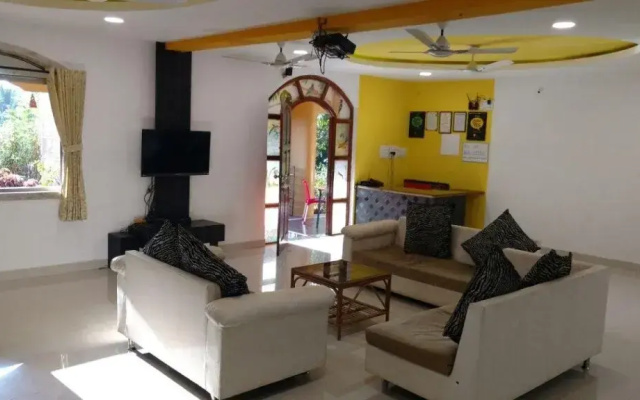 Ghanvatkar Bunglow Resort