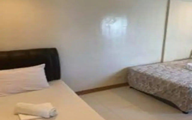 G Hotel