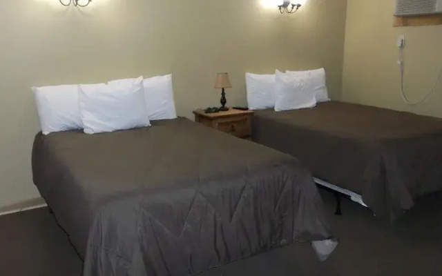 Knights Inn Pearsall