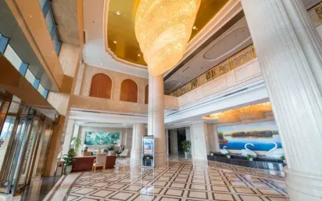 Swan Lake International Hotel