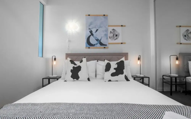 107light Filled Cozy Apt in the Heart of St Kilda