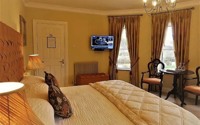 Brook Manor Lodge