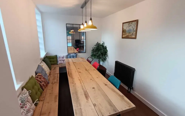 Northampton Oasis - 4 Bedroom House