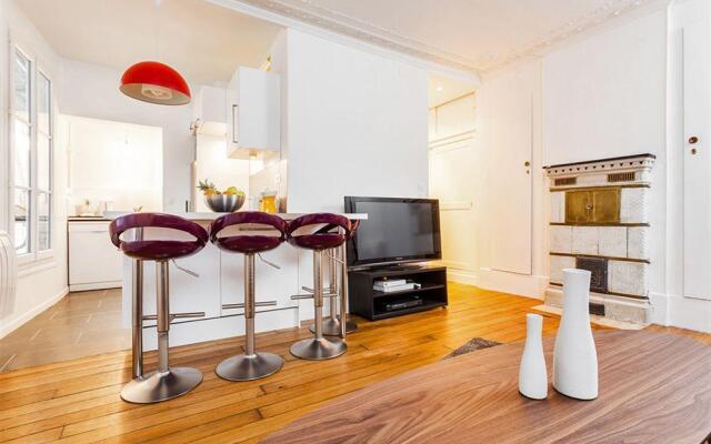 Отель Private Apartment - Luxembourg Франция, Париж - отзывы, цены и фото номеров - забронировать отель Private Apartment - Luxembourg онлайн комната для гостей