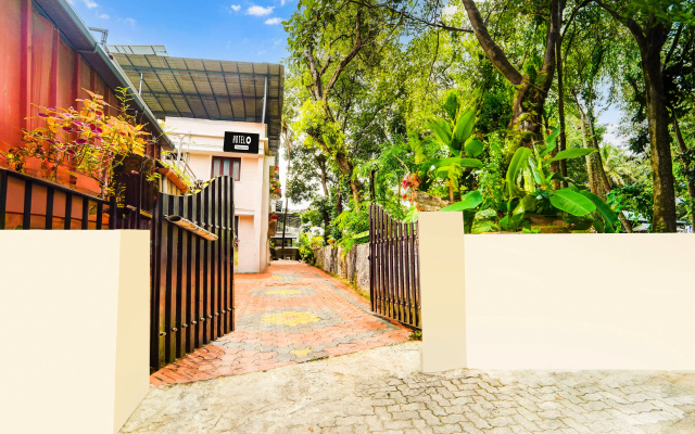 OYO 86248 Shalom Palace