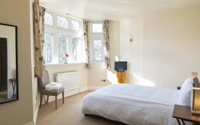 Whitefield Charm Cozy 2 Bedroom Apartment Sleeps 8