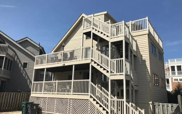 Dicinson Avenue 11B