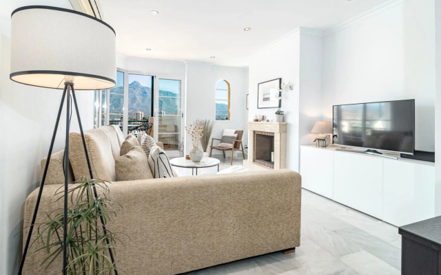 Sam2.4i- Cozy Apartment Walking Distance to Beach