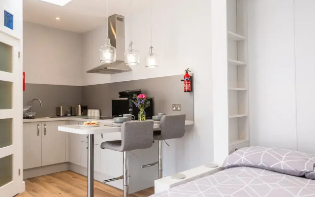 Cozy Holiday Apartment in Porthleven, No Deposit