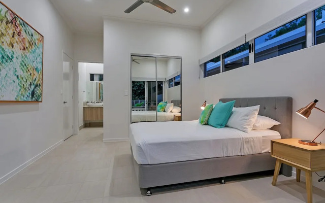 Lilypad at Palm Cove