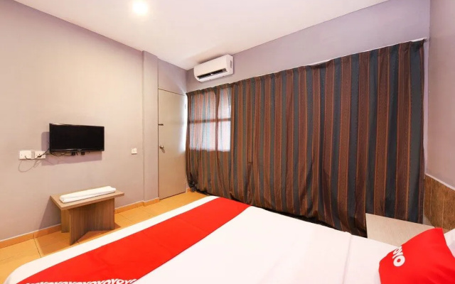 OYO 89676 Hotel 22