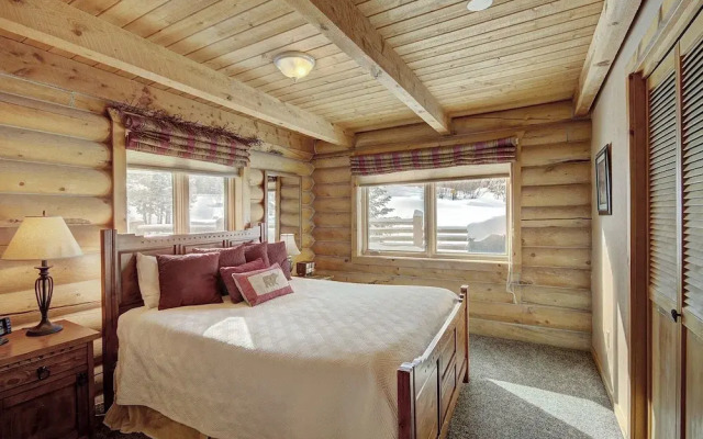 Cook Family Lodge
