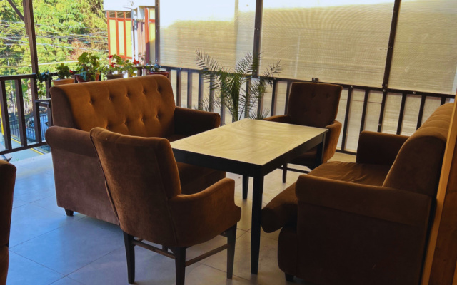 Guest House U Dyadi Vani