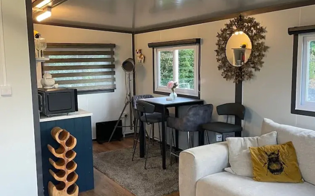 Birch Tree Lodge, Sleeps 4, Set in 3 Acres