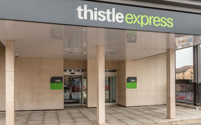 Отель Thistle Express Luton вид на фасад