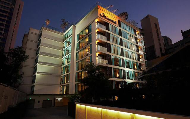 Отель Oakwood Residence Sukhumvit 24, Bangkok вид на фасад