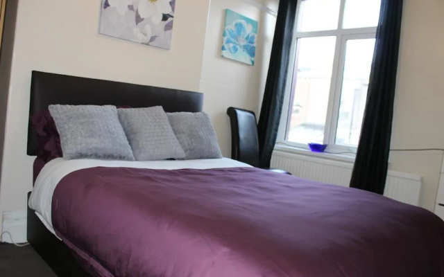 John St Town House - Self Catering