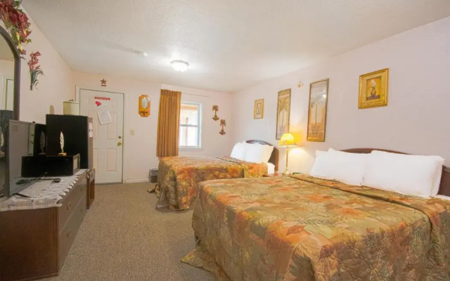 Sunflower Motel Hiawatha By OYO