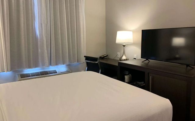Wingate by Wyndham JFK Airport/Far Rockaway