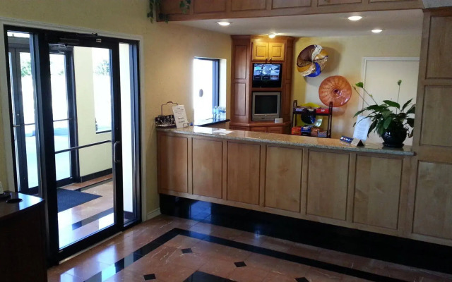 12 Oaks Hotel