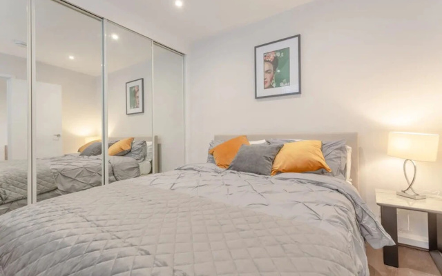 Modern Flat in the Heart of West London