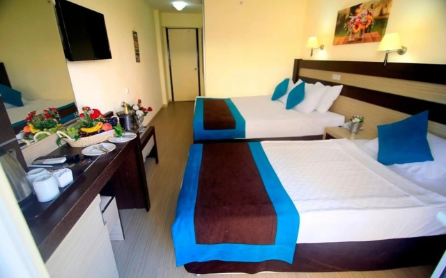 Klas More Beach Hotel