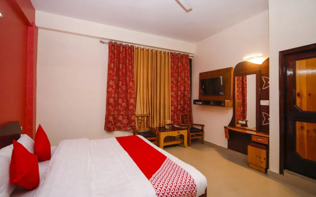OYO 24006 Hotel Him Regency
