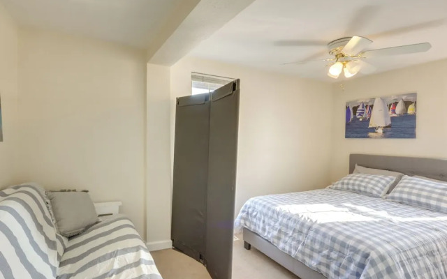 Delafield Vacation Rental Near Lakes & Parks!