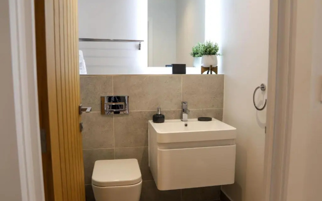 Apartment Seven
