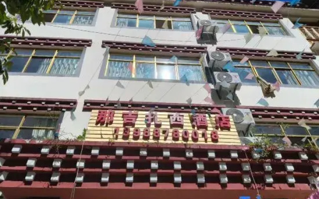 Hotel Nagyzasi Dechenz