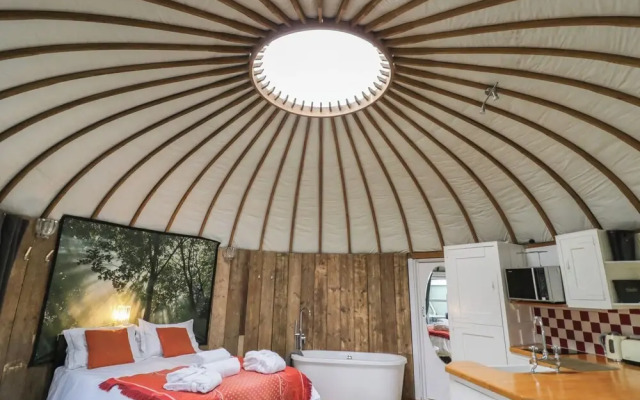 Lakeview Yurt