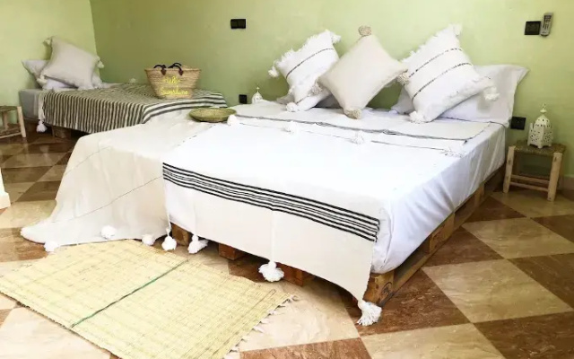 SaltSkin Surf House - Adults Only