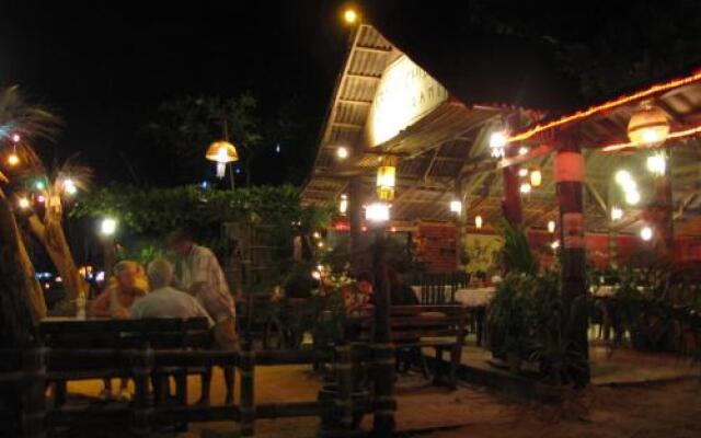Отель Green Chilli Bungalows Таиланд, Ланта - отзывы, цены и фото номеров - забронировать отель Green Chilli Bungalows онлайн вид на фасад