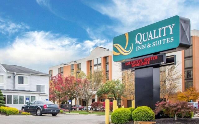 Отель Quality Inn and Suites North/Polaris США, Колумбус - отзывы, цены и фото номеров - забронировать отель Quality Inn and Suites North/Polaris онлайн вид на фасад
