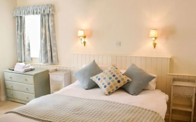 Horse & Groom - Upper Oddington