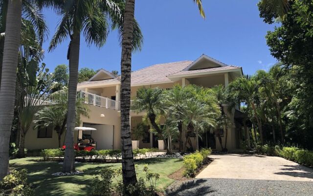 Отель Villa With 3 Bedrooms in Punta Cana, With Private Pool, Furnished Gard вид на фасад