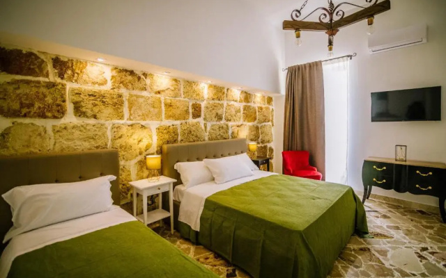 Regina Elena Charme Rooms