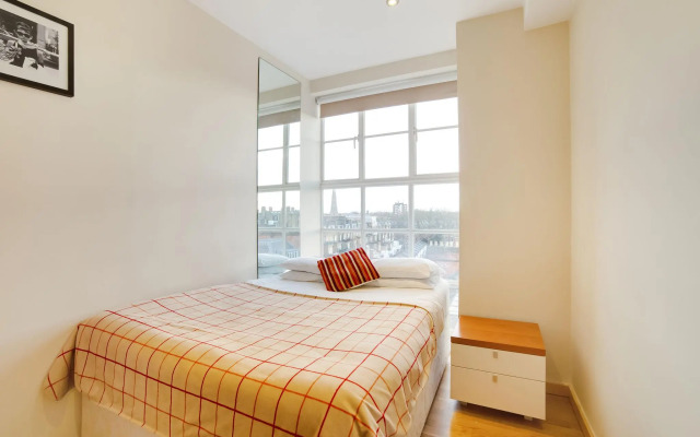 Modern Apartment in London with Sauna