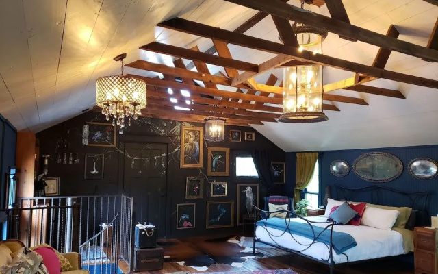 Cedar Oaks Inn LLC