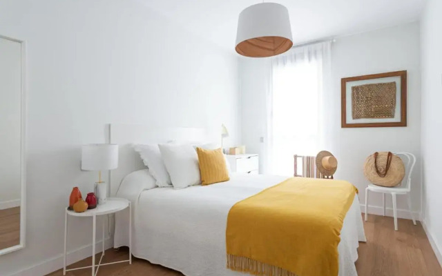 SUITE LUX APARTMENT. 80m FROM BEACH. FreeParking.