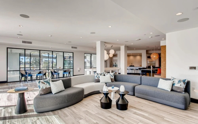 Pacific Beach Luxury Suites by Barsala
