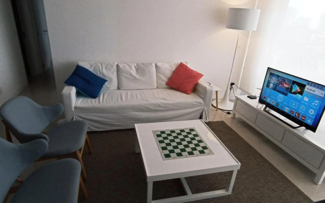 Great Beach Apartment, 5+1 Guests. Pool, Amenities