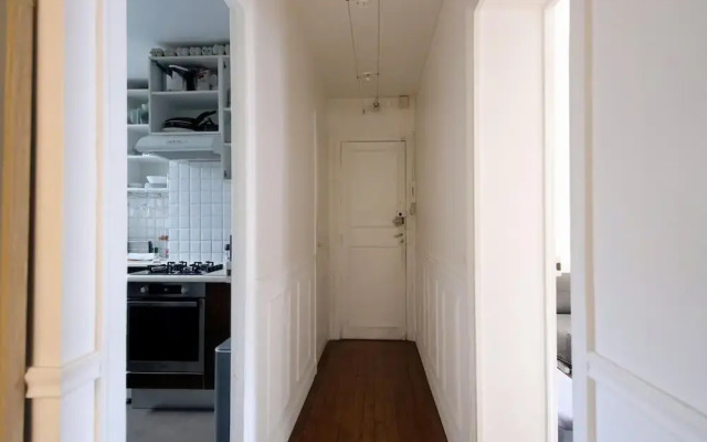 Magnificent Apartment Near the Center of Paris