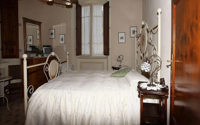 Marta Guest House