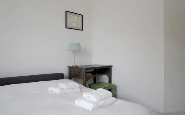 2 Bedroom Flat In New Town