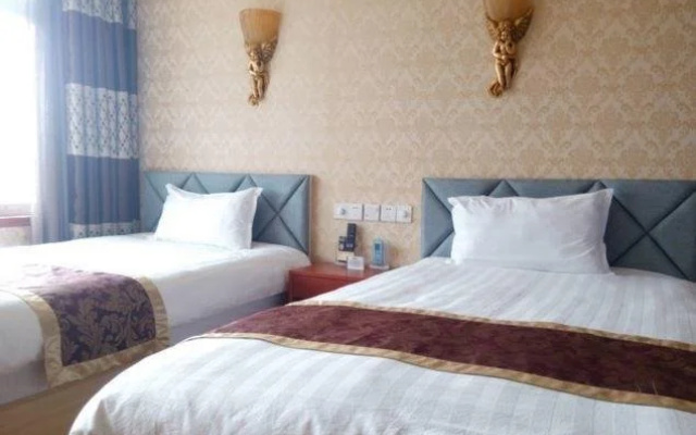 Yanling Hongtai Business Hotel