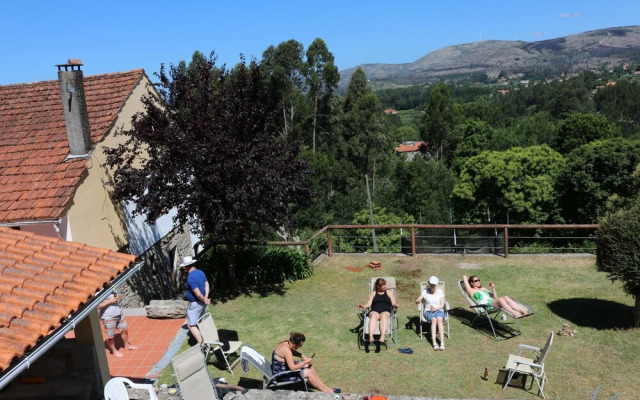 Beautiful 2/3-bed Villa in Freixieiro de Soutelo