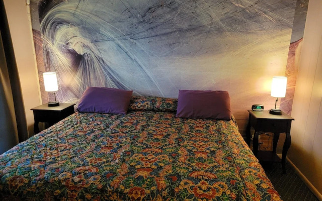La Collage Inn