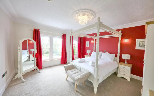 Llwyn Country House